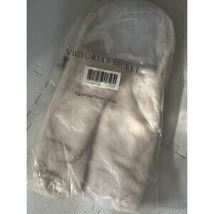 VICTORIA's SECRET Faux-Fur Tote Bag - Ivory - New with Tags